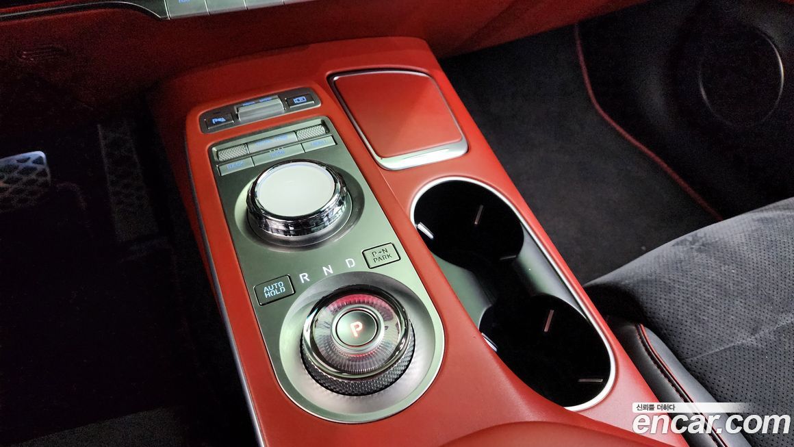 Genesis GV70 2021