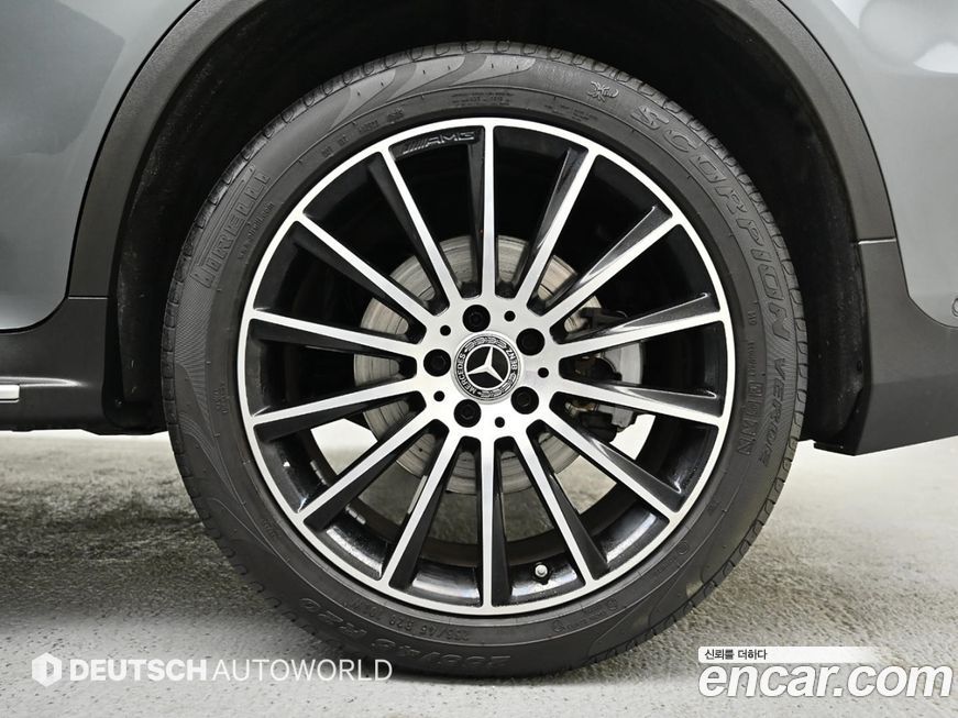 Mercedes-Benz GLC-Class 2019