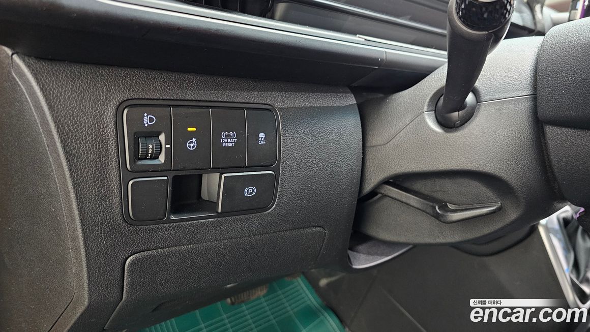Hyundai Staria 2025