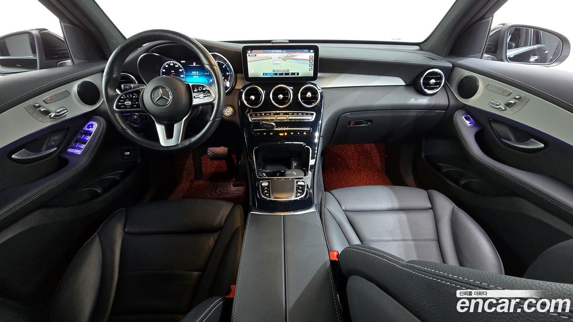 Mercedes-Benz GLC-Class 2021