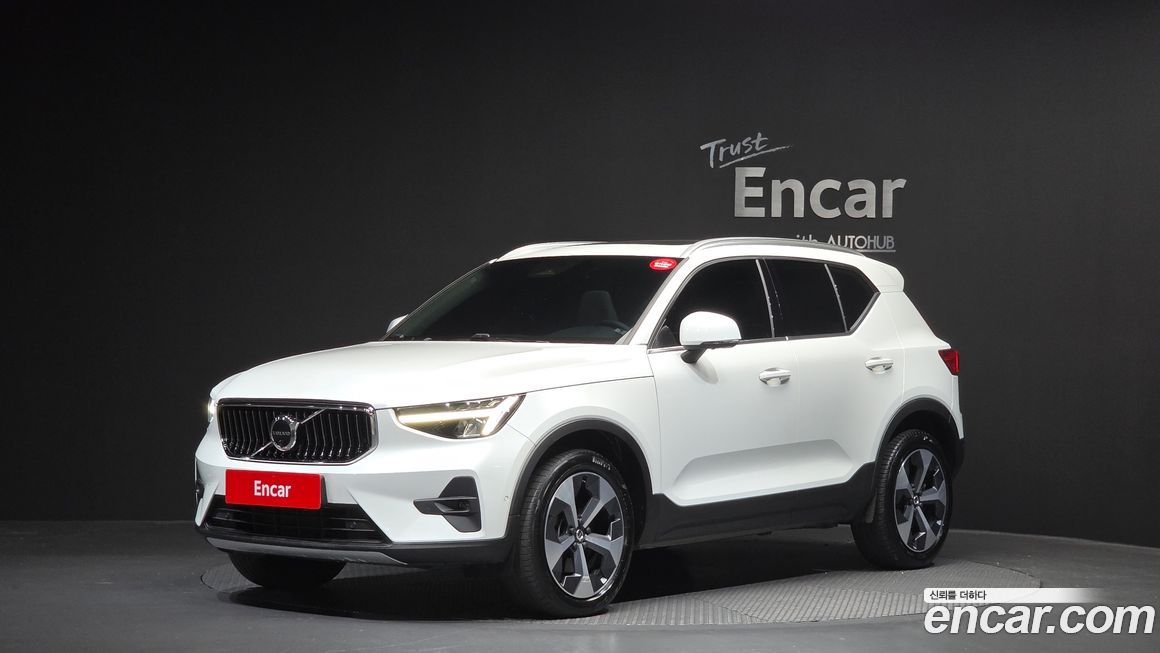 Volvo XC40 2023