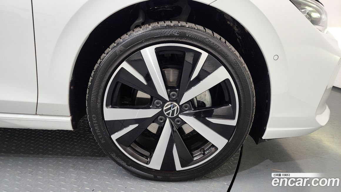 Volkswagen Golf 2025