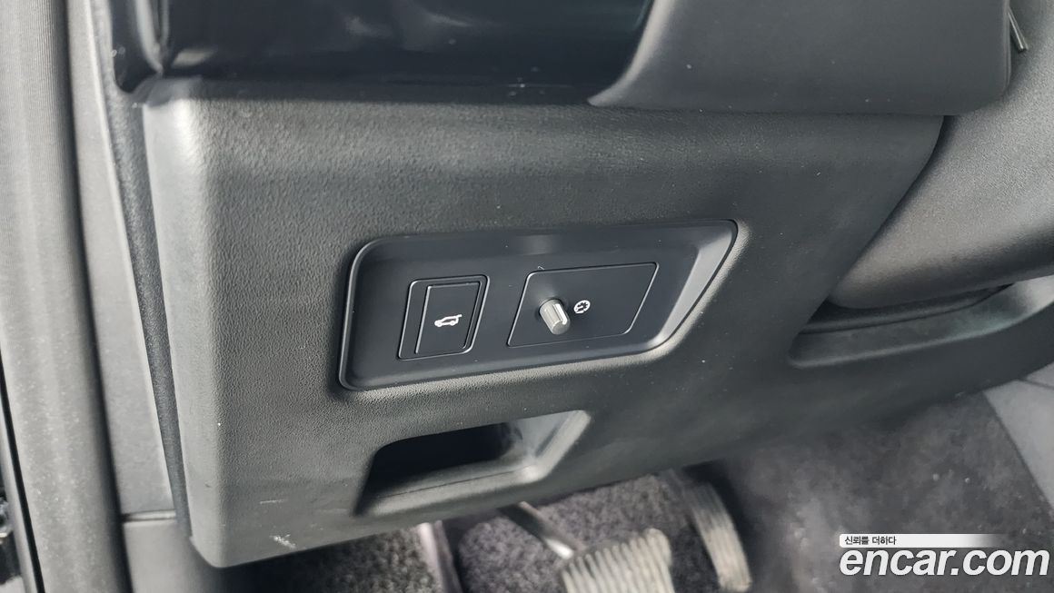 Land Rover Discovery 2019
