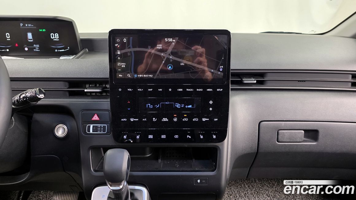 Hyundai Staria 2023