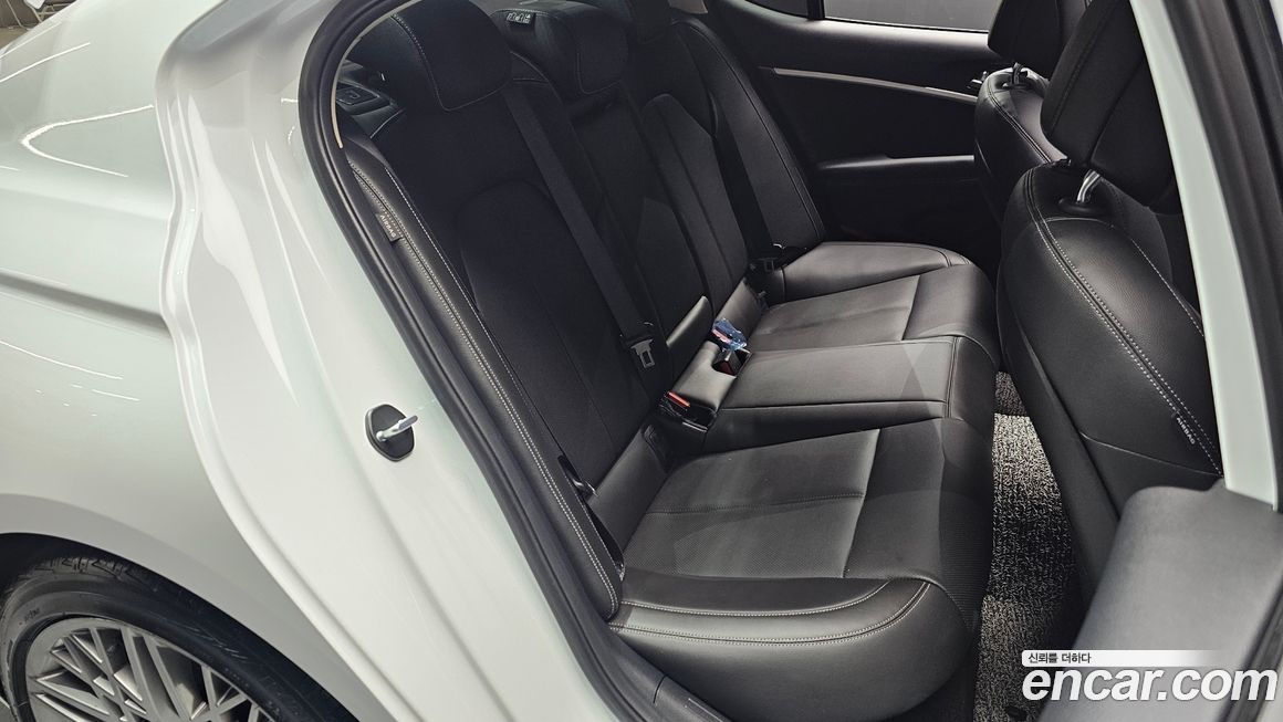 Genesis G70 2023