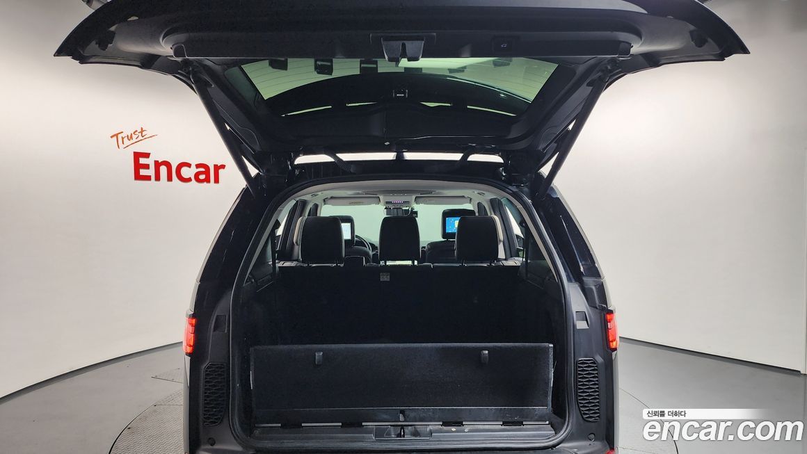 Land Rover Discovery 2019