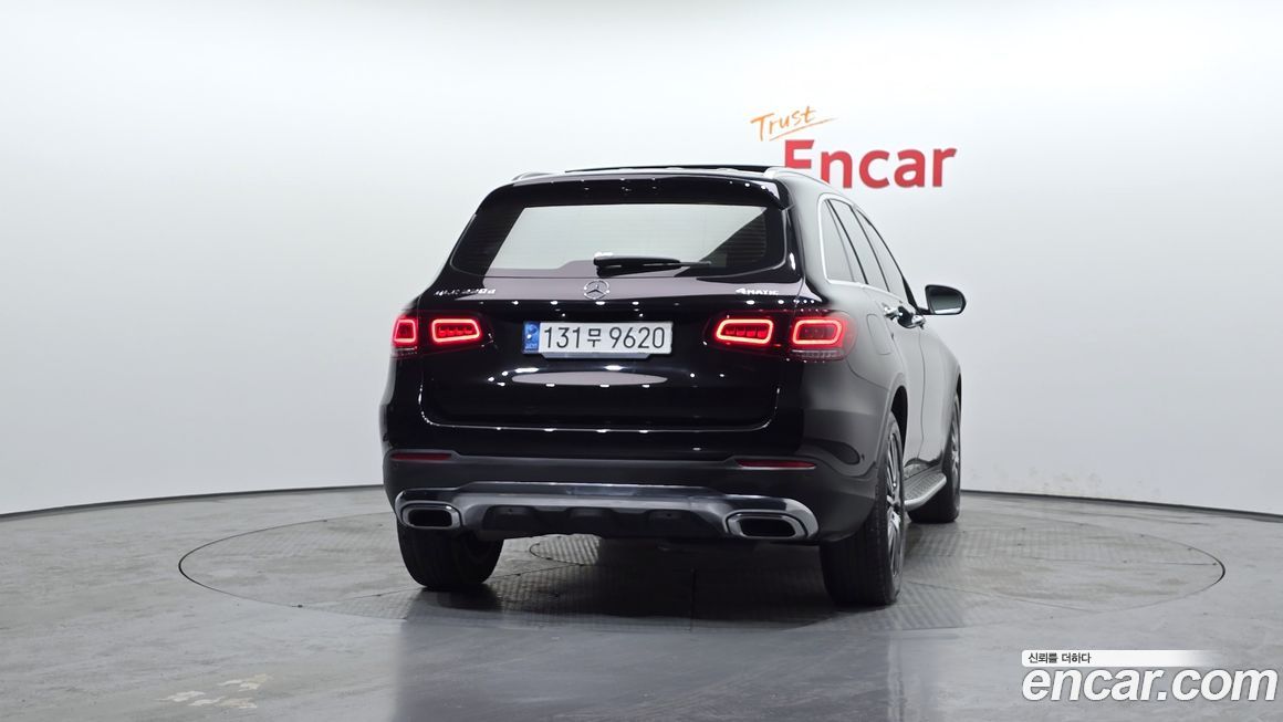 Mercedes-Benz GLC-Class 2021