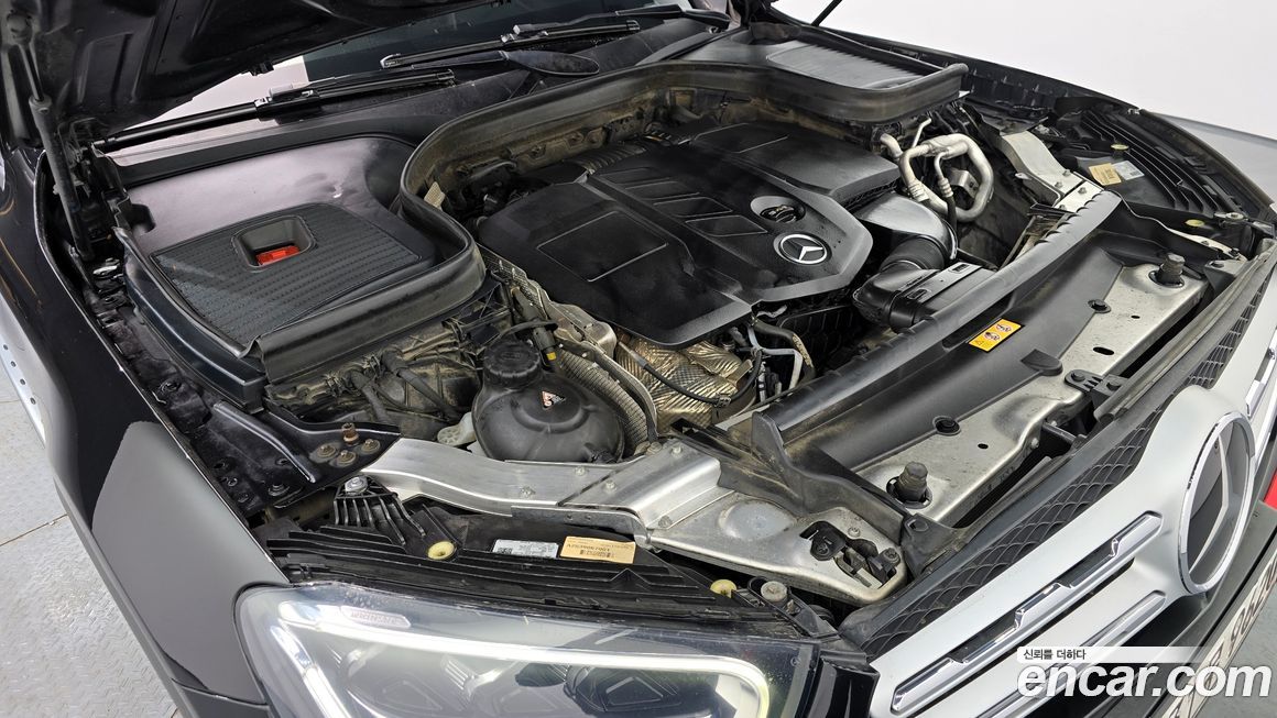 Mercedes-Benz GLC-Class 2021