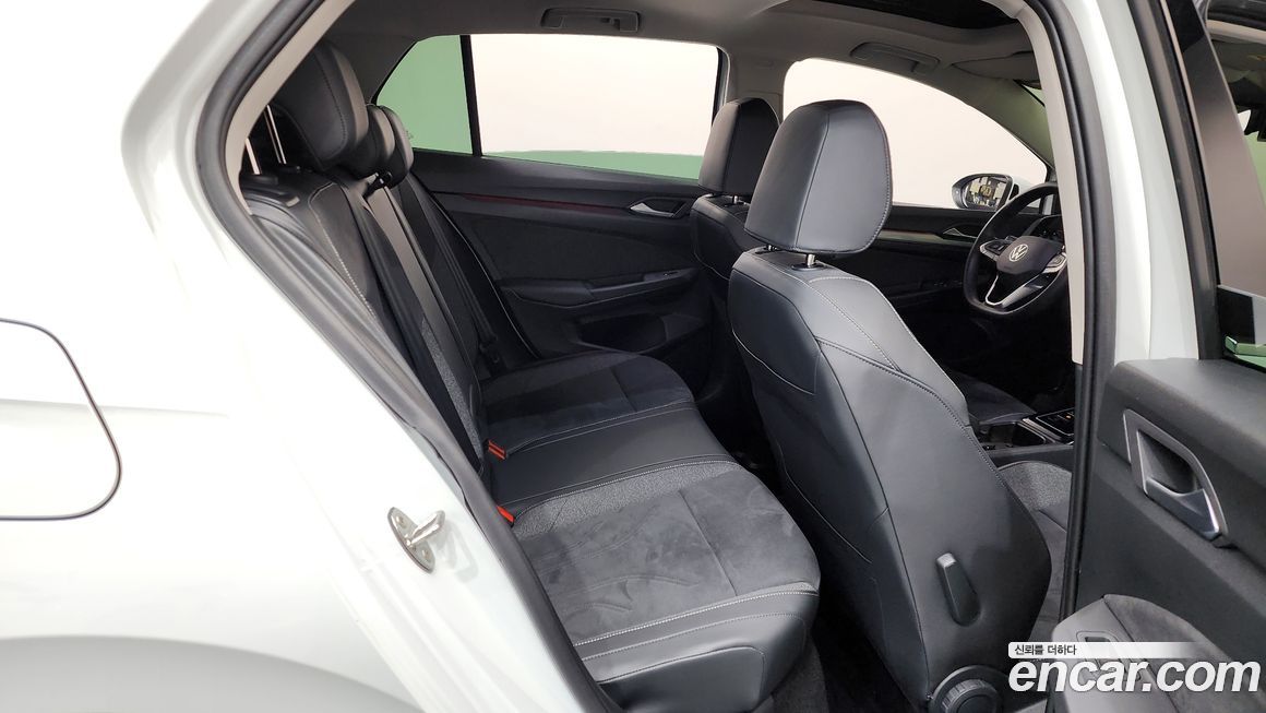 Volkswagen Golf 2025