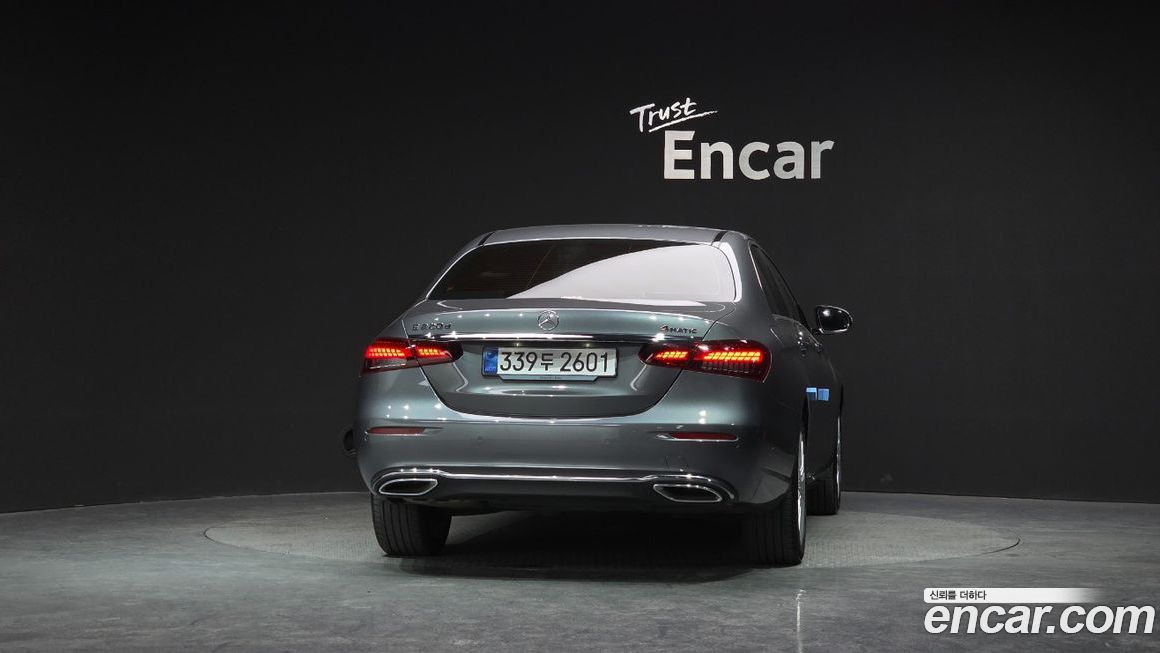 Mercedes-Benz E-Class 2023