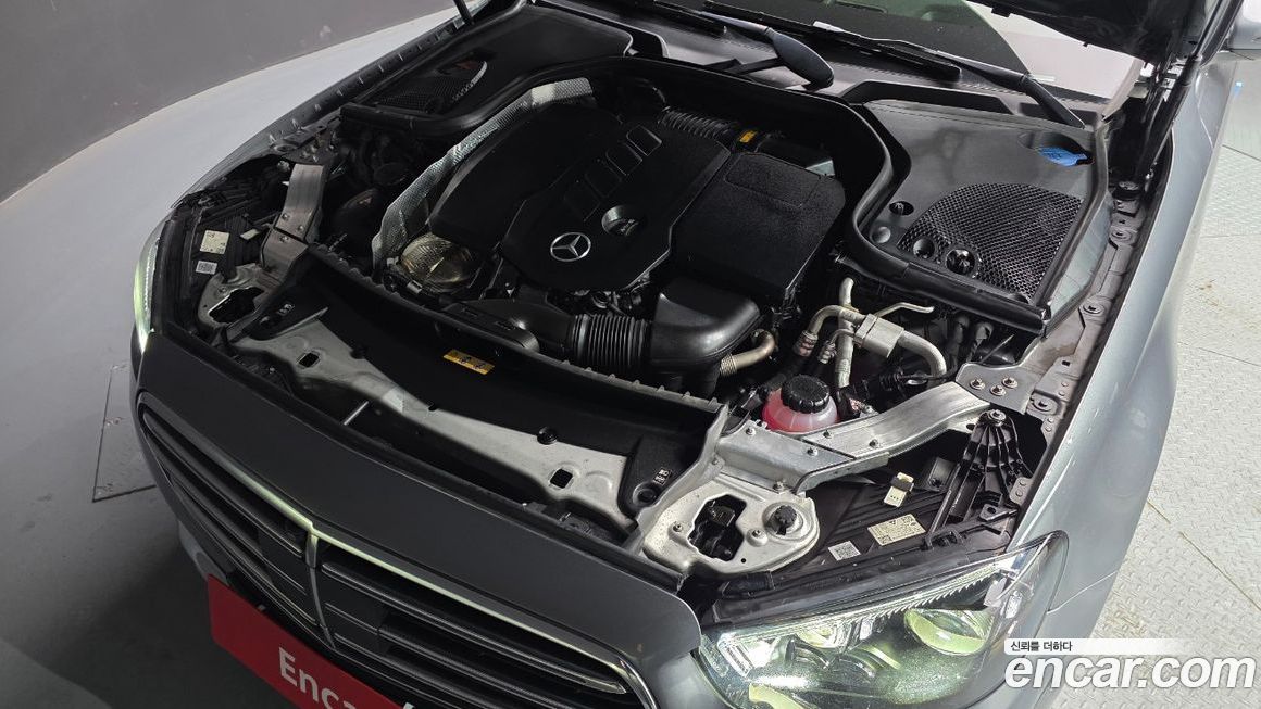 Mercedes-Benz E-Class 2023