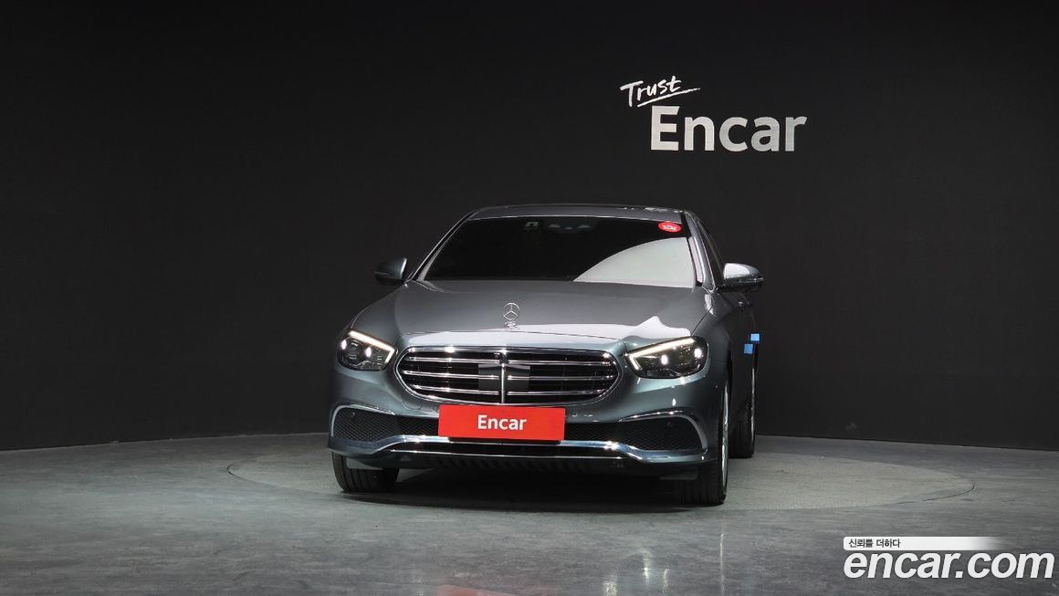 Mercedes-Benz E-Class 2023