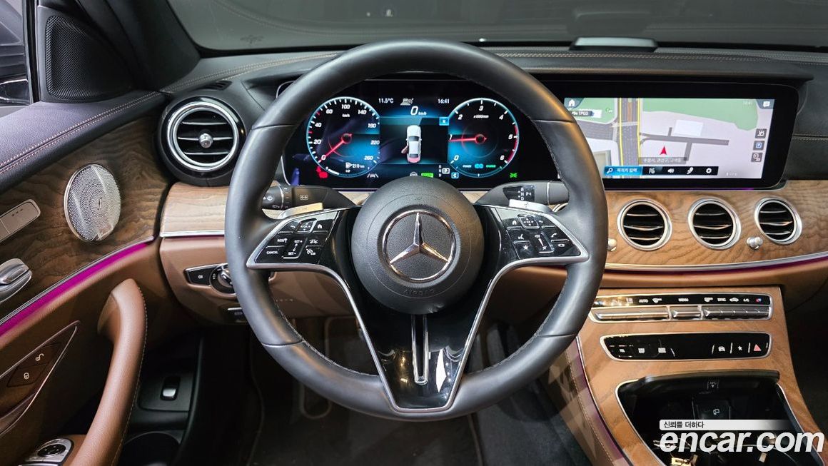 Mercedes-Benz E-Class 2023