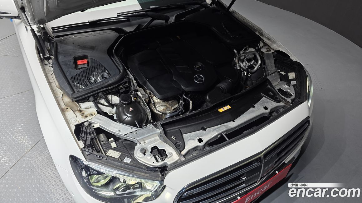 Mercedes-Benz E-Class 2021