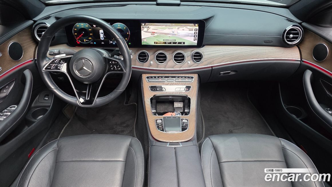 Mercedes-Benz E-Class 2021