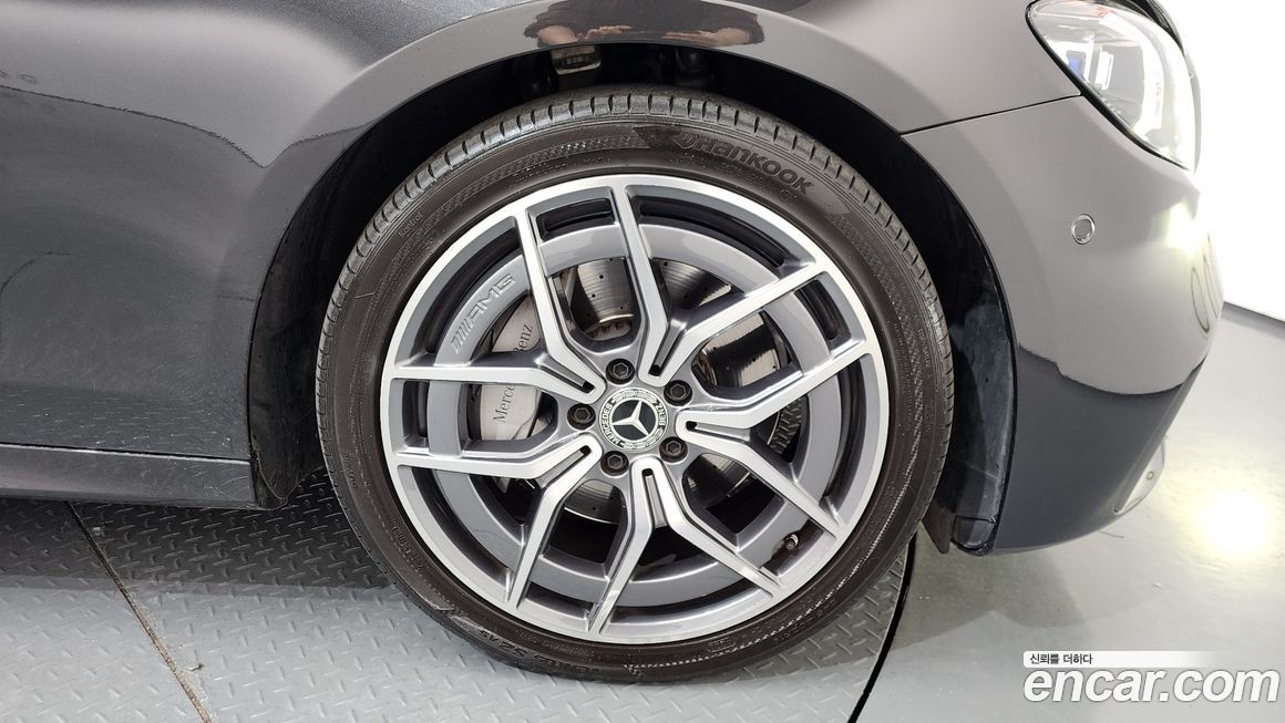 Mercedes-Benz E-Class 2021