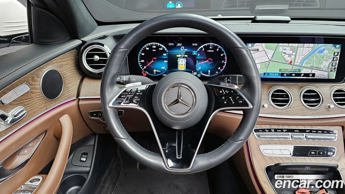 Mercedes-Benz E-Class 2022