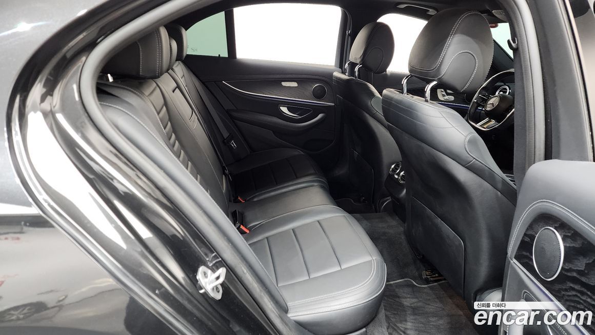 Mercedes-Benz E-Class 2021