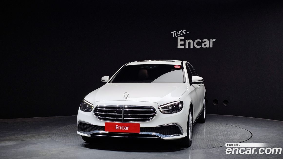 Mercedes-Benz E-Class 2022