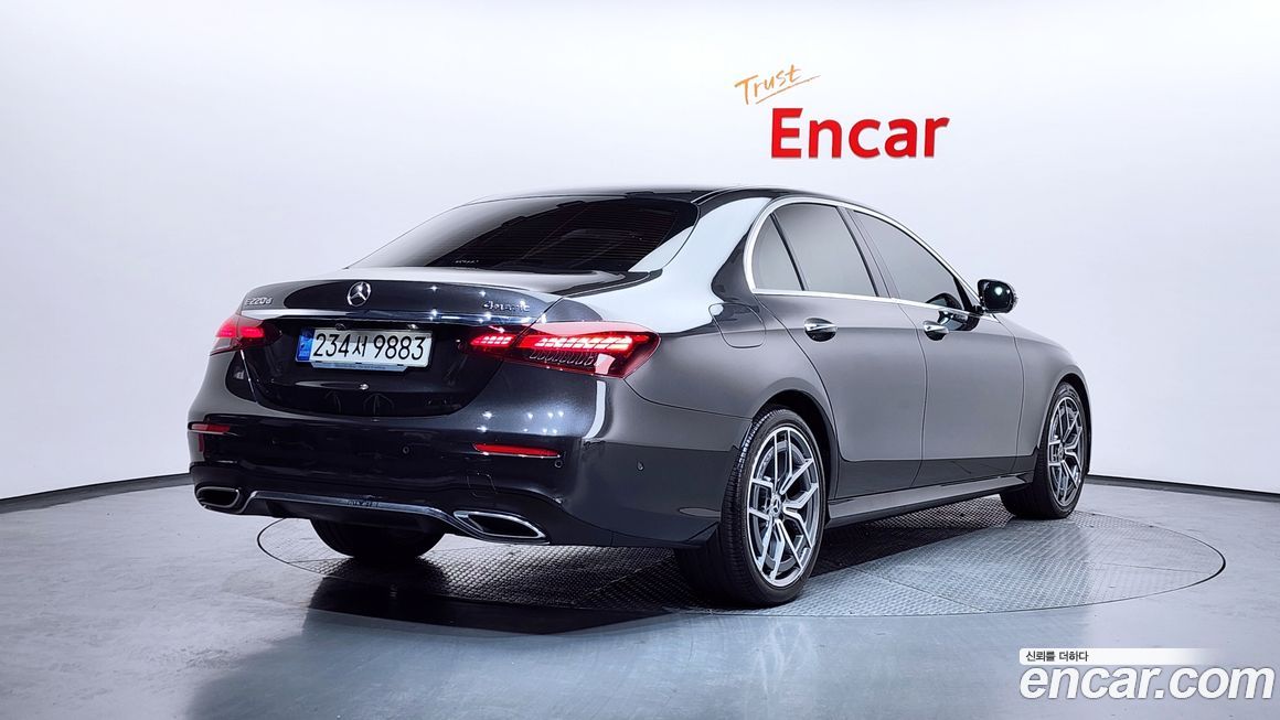Mercedes-Benz E-Class 2021