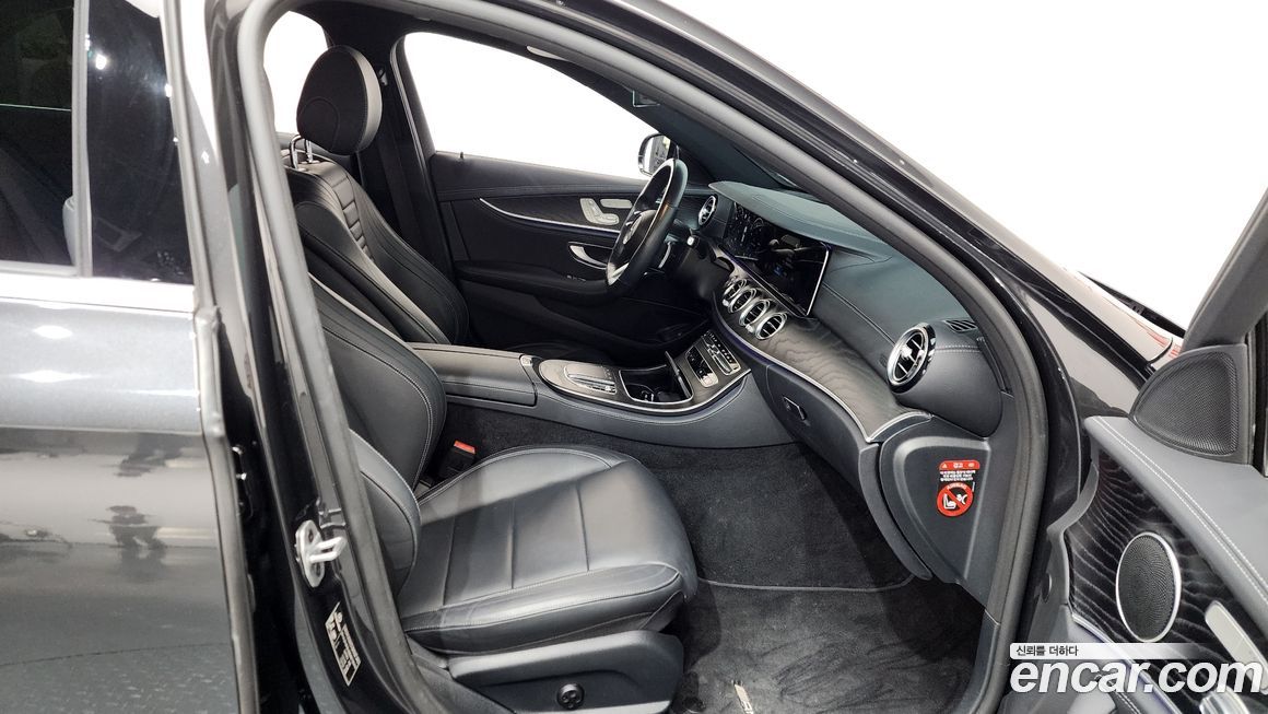 Mercedes-Benz E-Class 2021