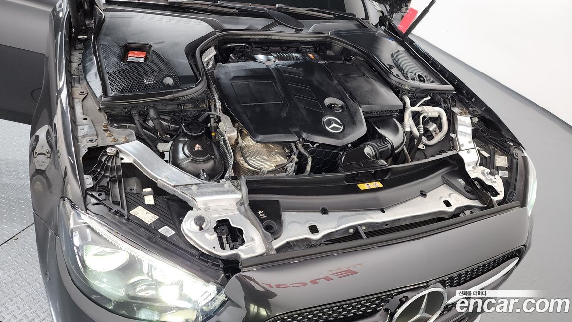 Mercedes-Benz E-Class 2021
