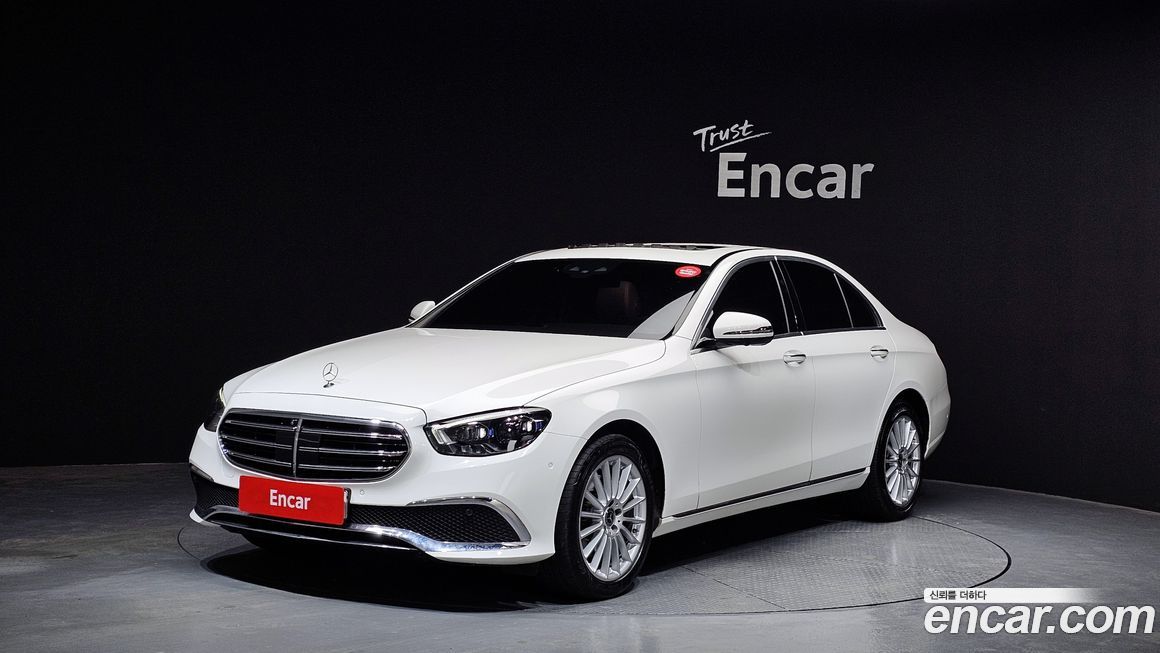 Mercedes-Benz E-Class 2022