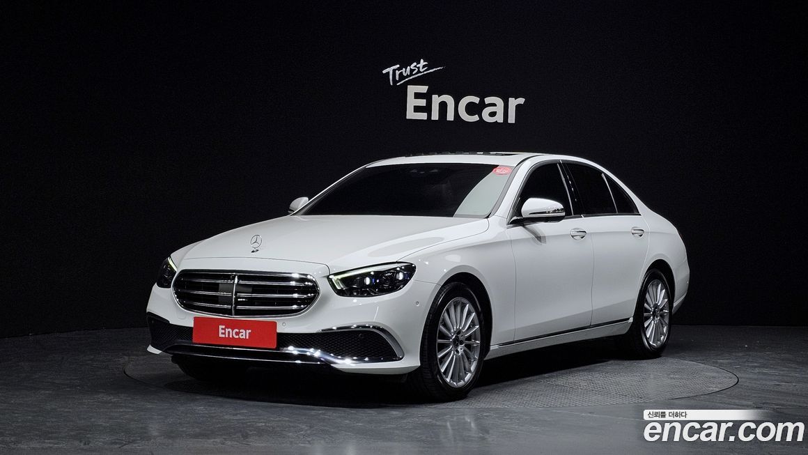Mercedes-Benz E-Class 2022