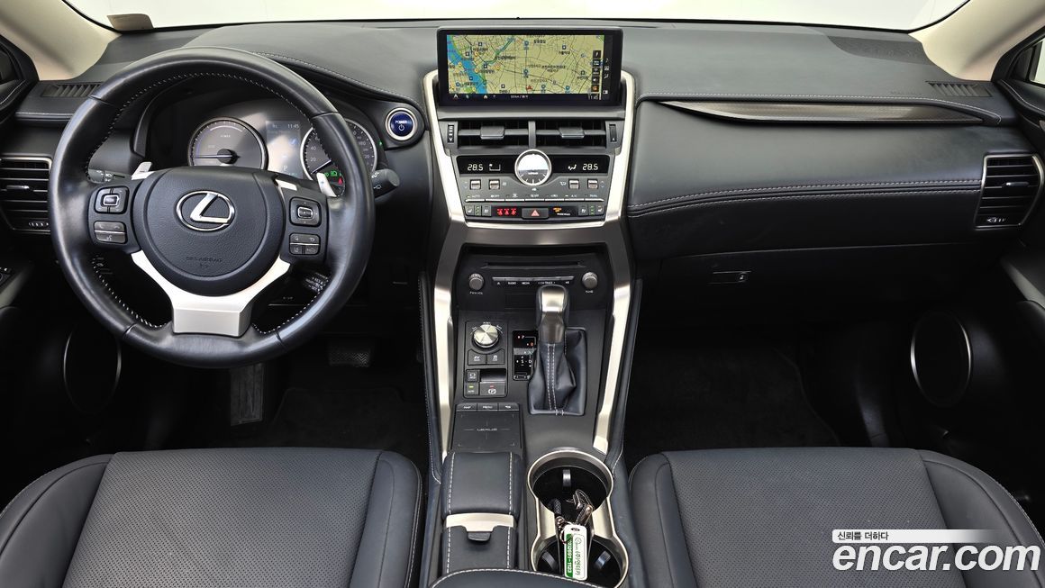 Lexus NX 2021