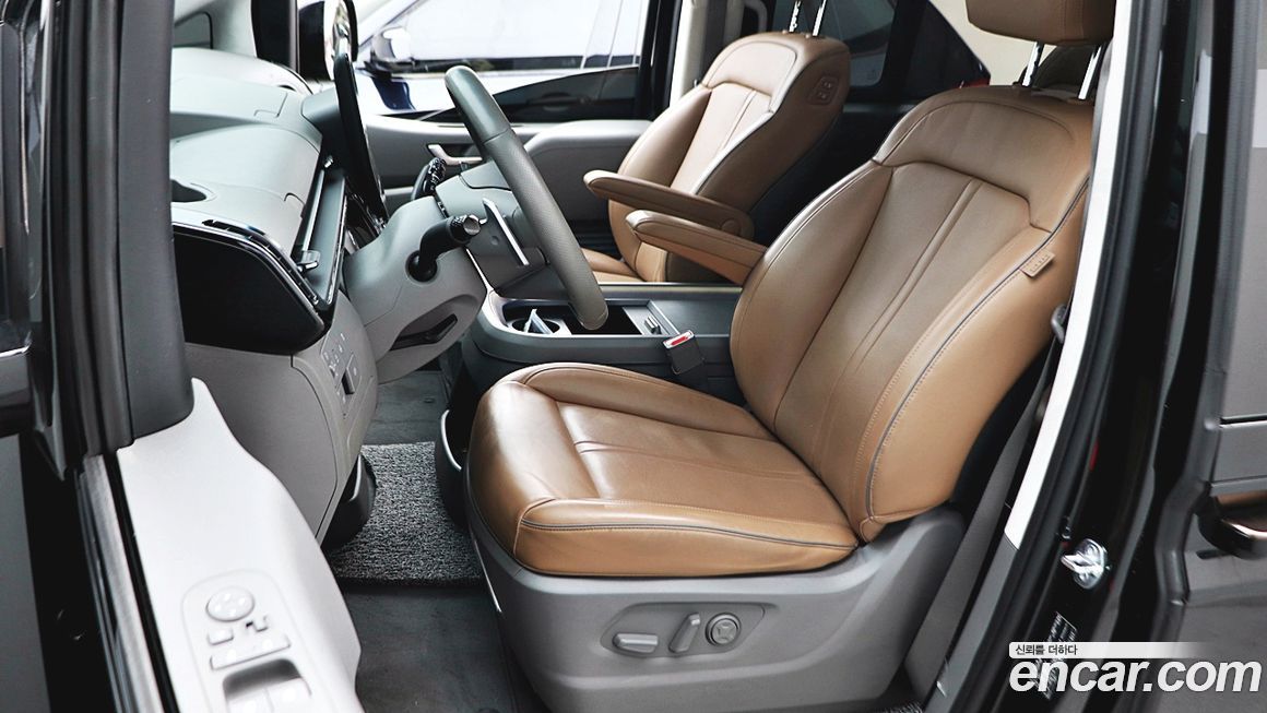 Hyundai Staria 2024