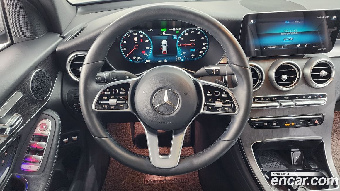 Mercedes-Benz GLC-Class 2021