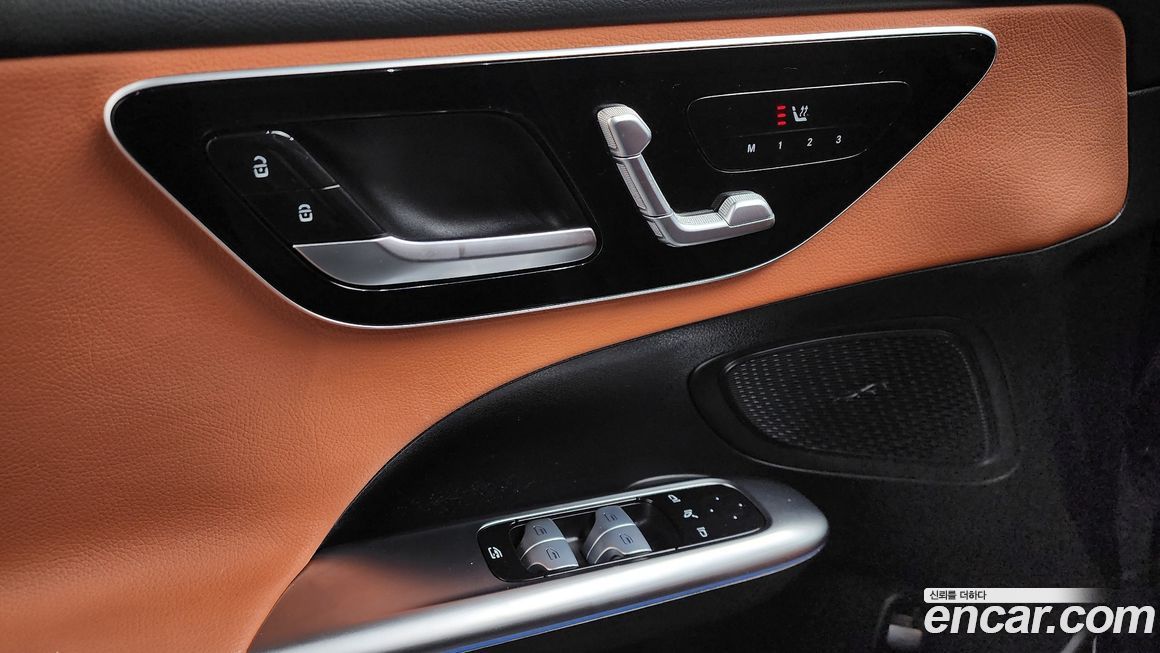 Mercedes-Benz C-Class 2023