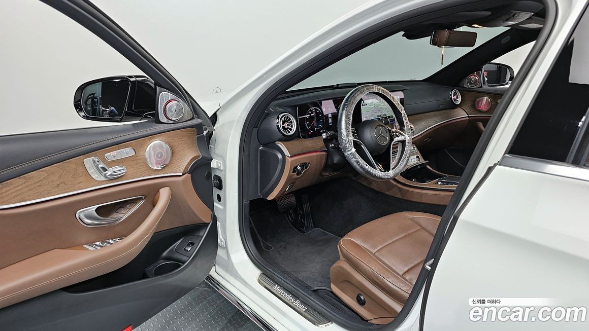 Mercedes-Benz E-Class 2022