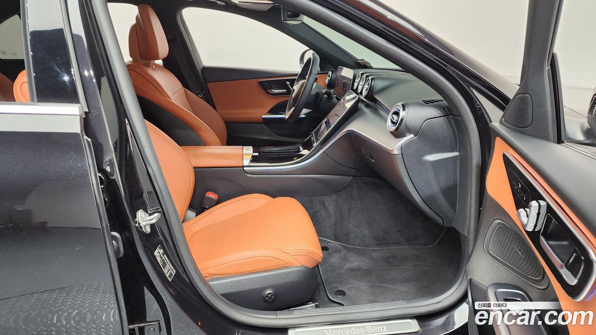 Mercedes-Benz C-Class 2023