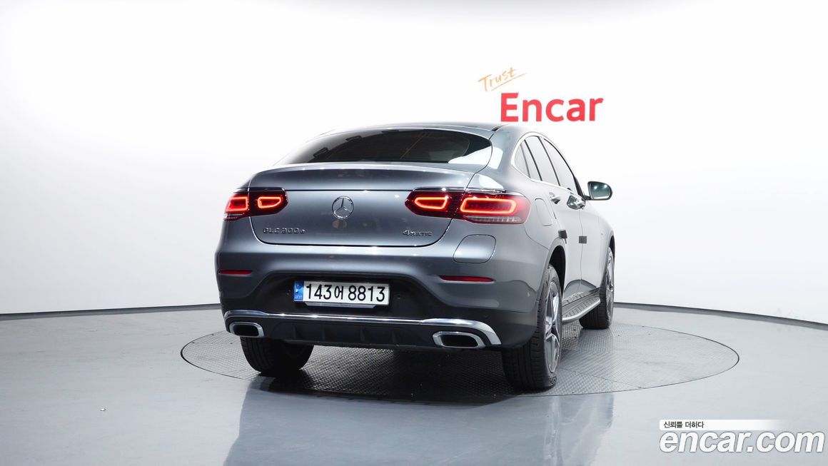 Mercedes-Benz GLC-Class 2021