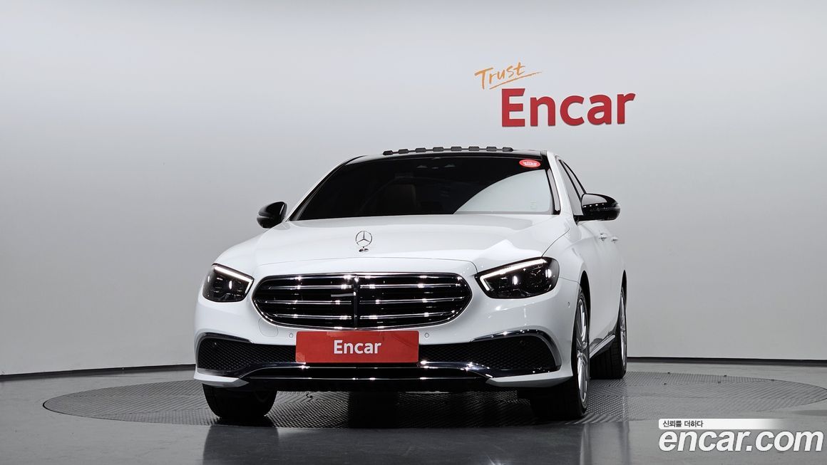 Mercedes-Benz E-Class 2022