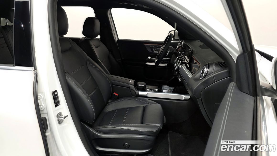 Mercedes-Benz EQB 2023