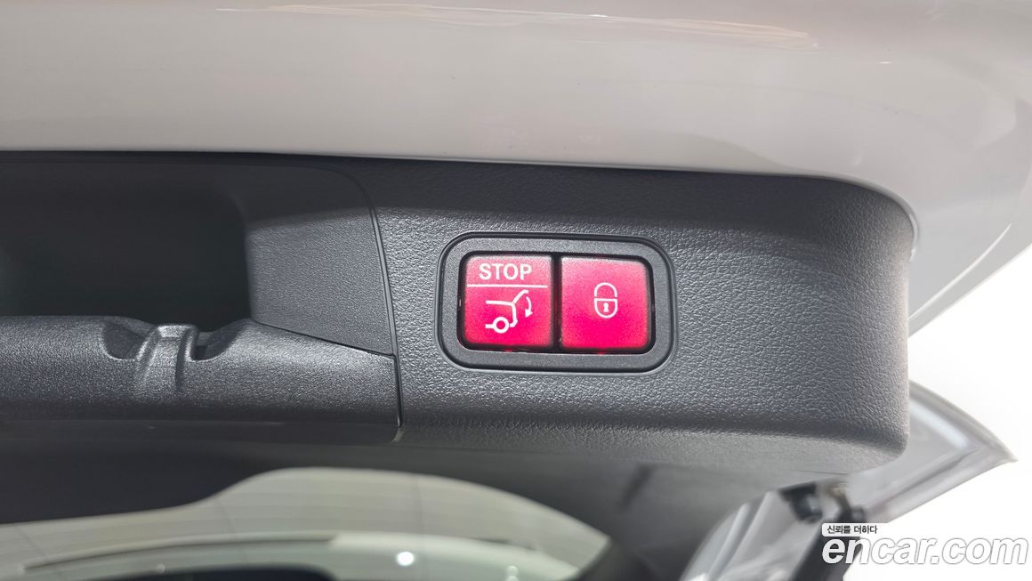 Mercedes-Benz EQB 2023