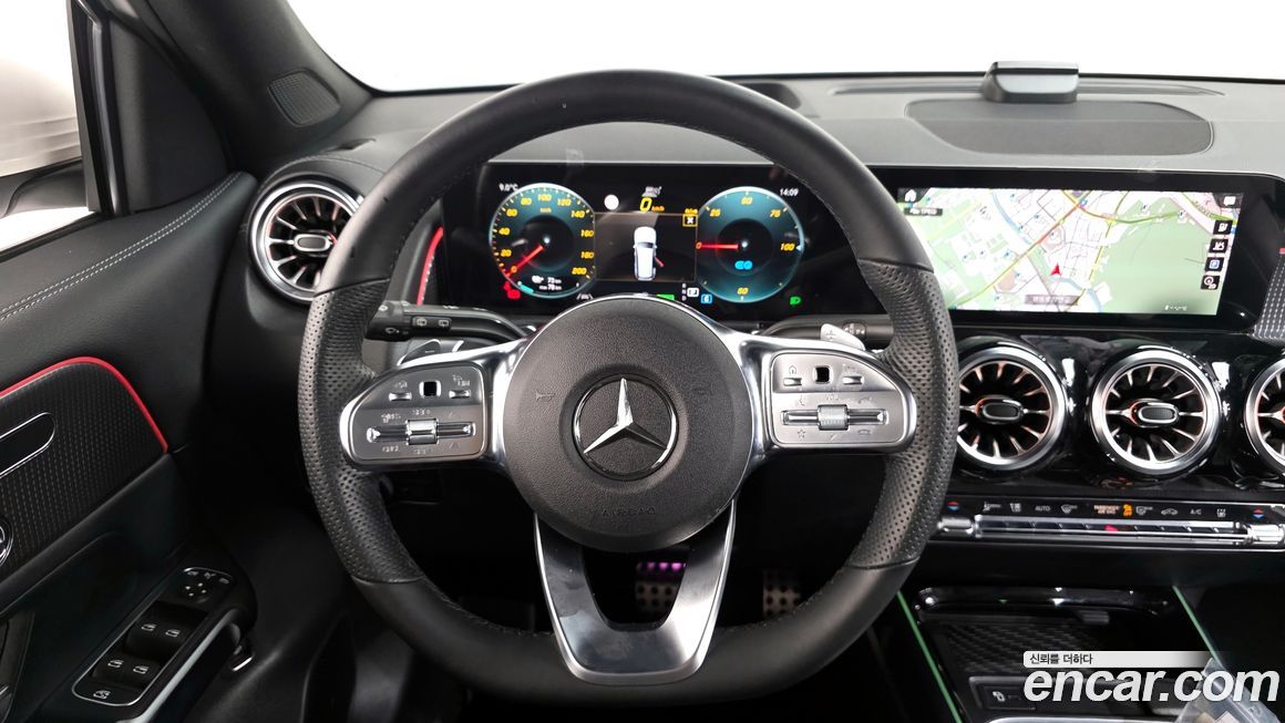 Mercedes-Benz EQB 2023