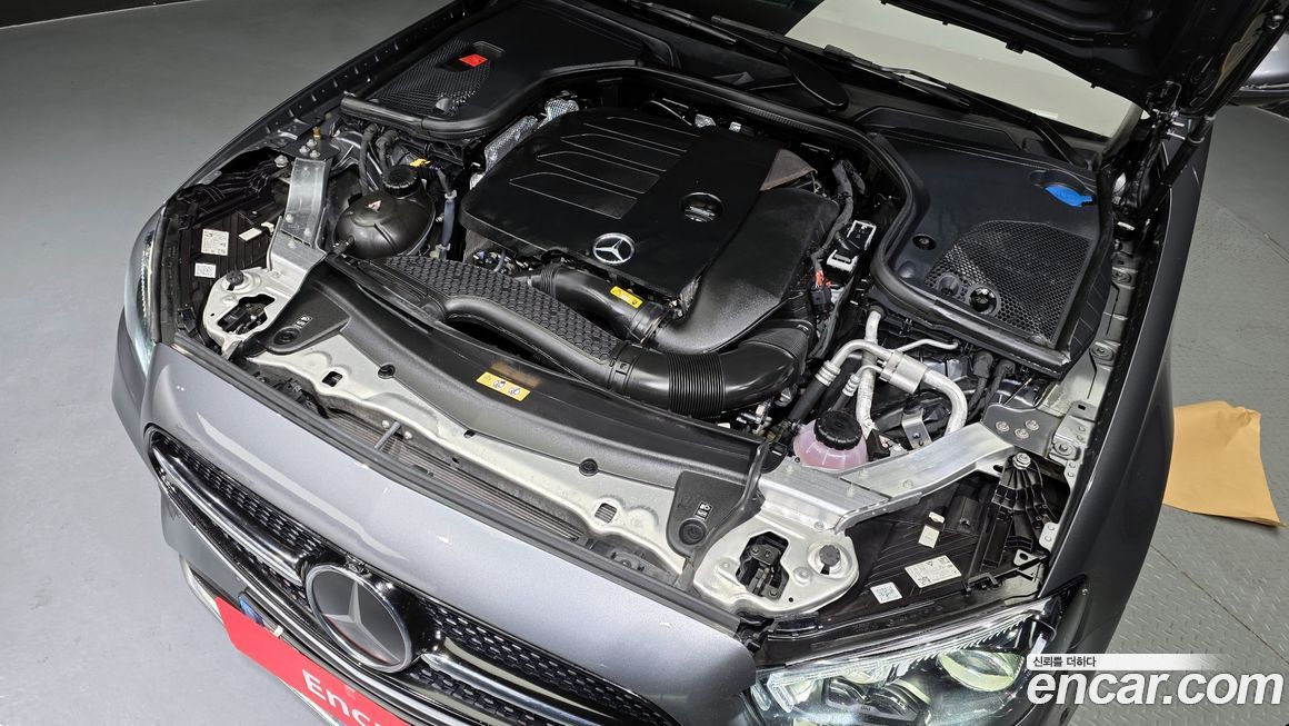 Mercedes-Benz E-Class 2022