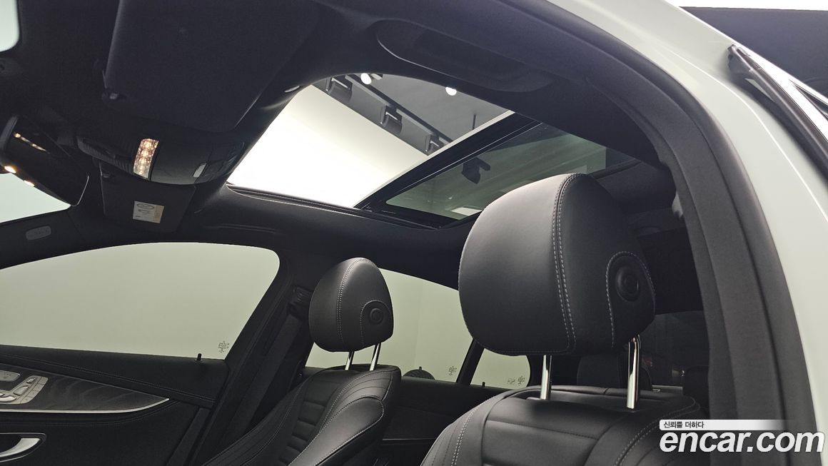 Mercedes-Benz E-Class 2021