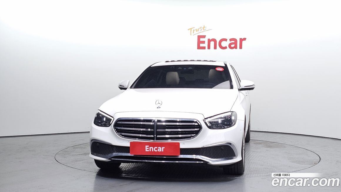 Mercedes-Benz E-Class 2022