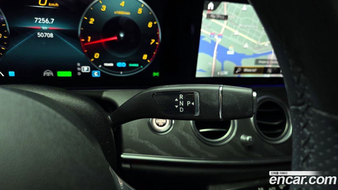 Mercedes-Benz E-Class 2022