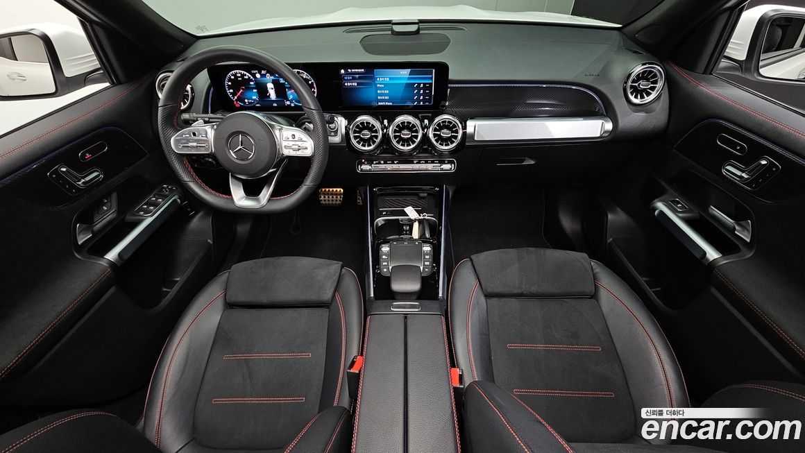 Mercedes-Benz GLB-Class 2023