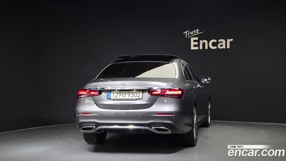 Mercedes-Benz E-Class 2022