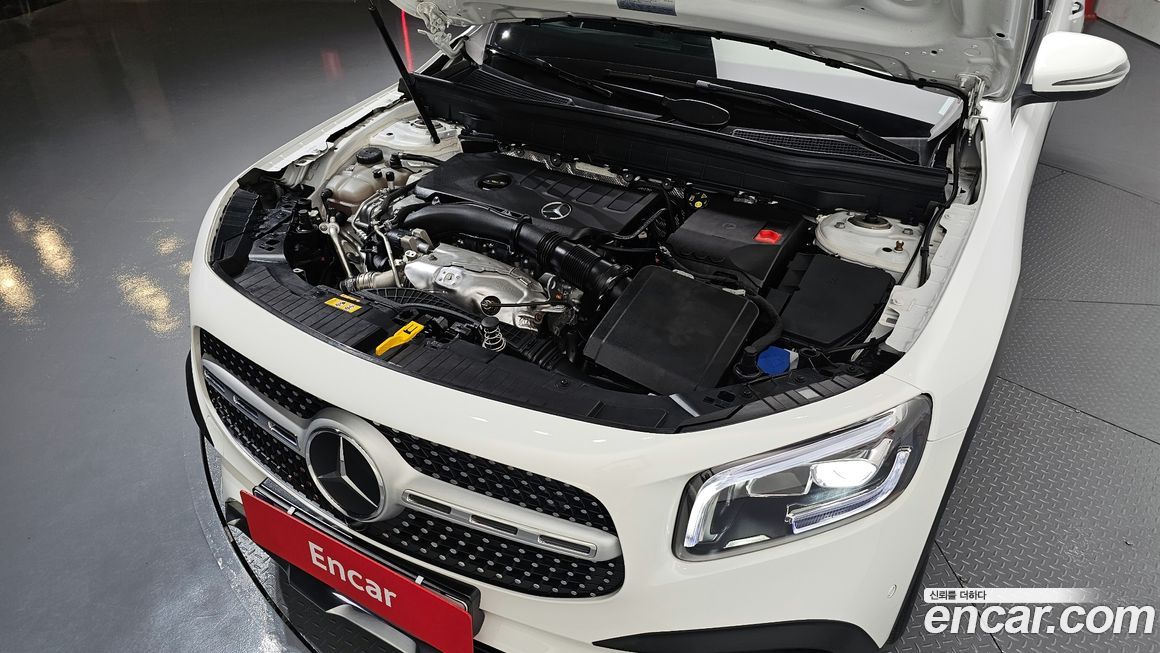 Mercedes-Benz GLB-Class 2023