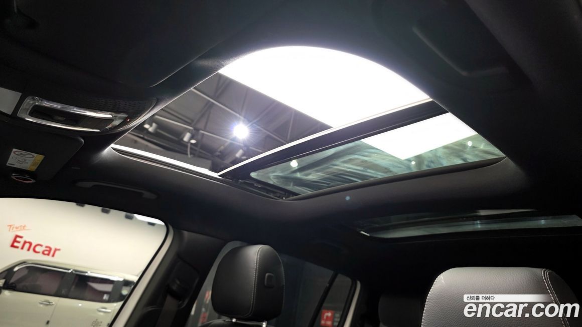 Mercedes-Benz EQB 2023