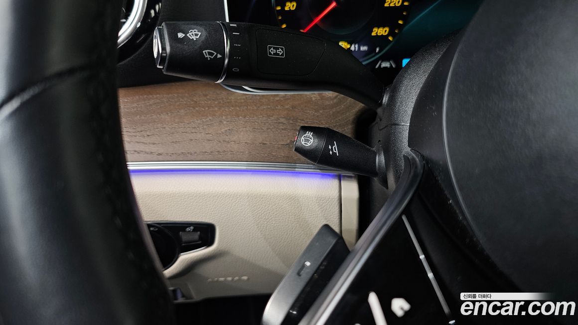 Mercedes-Benz E-Class 2022