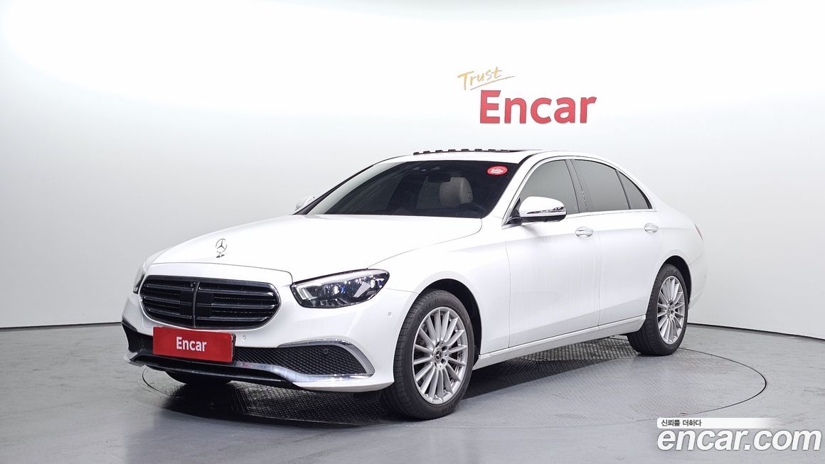 Mercedes-Benz E-Class 2022