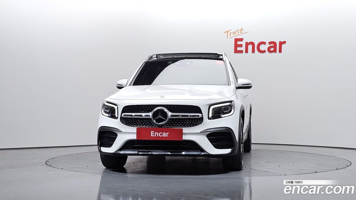 Mercedes-Benz GLB-Class 2023